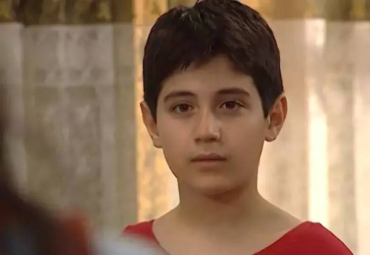 Bir dönemin çocuk yıldızı büyüdü! Yabancı Damat’ın Mustafa’sı Ozan Uğurlu’nun değişimi olay oldu 1